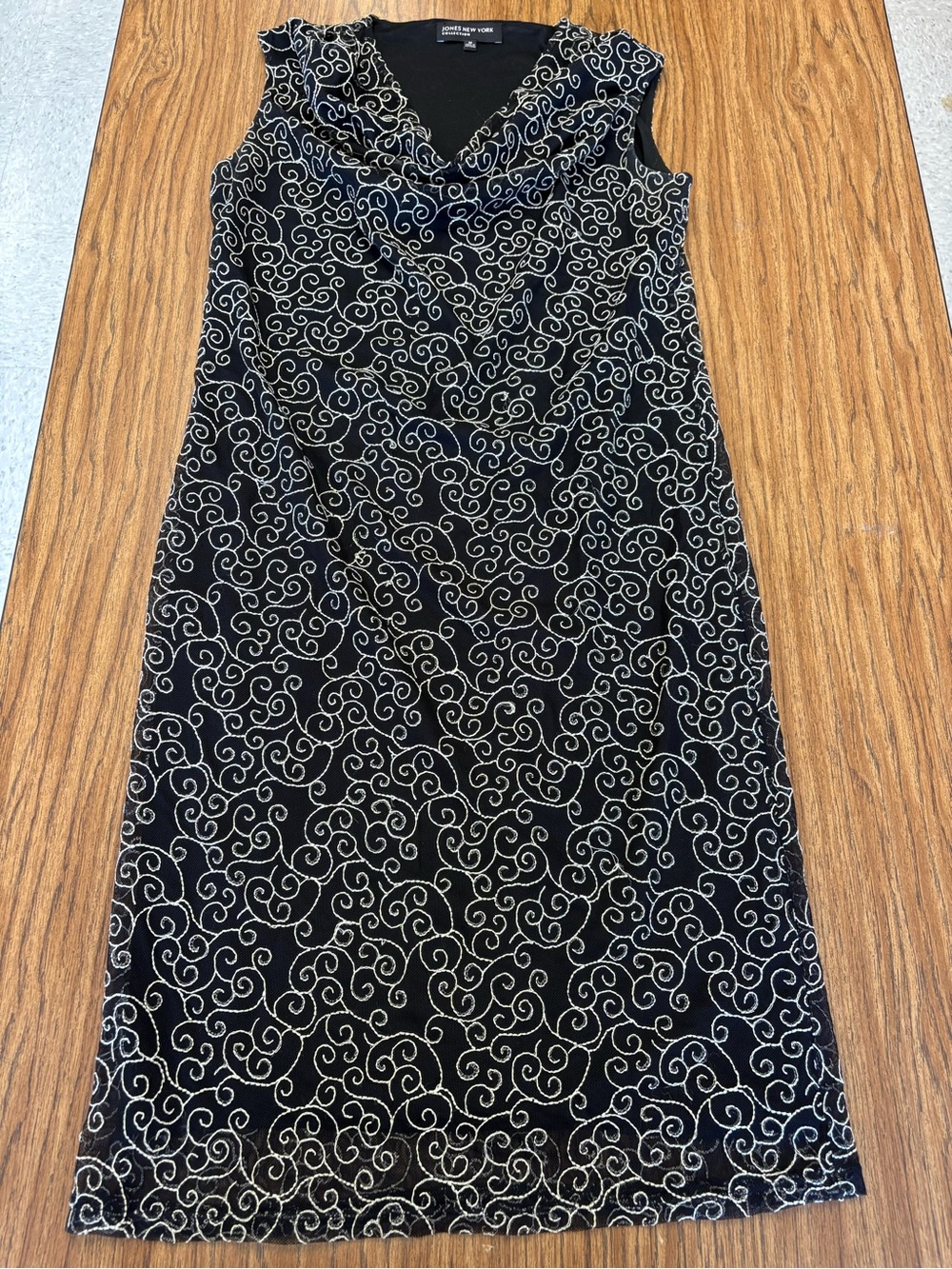 Jones New York Black Knit Top with Crew Neck